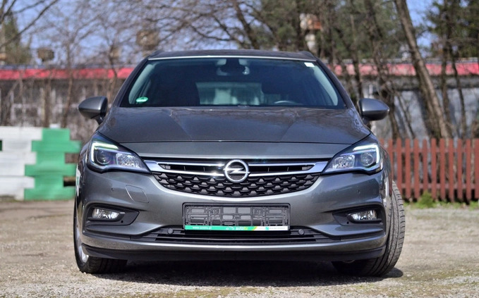 Opel Astra cena 44800 przebieg: 99200, rok produkcji 2017 z Piastów małe 172